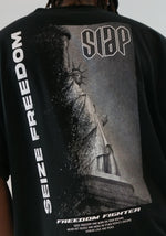 Lade das Bild in den Galerie-Viewer, "SEIZE FREEDOM" T-SHIRT