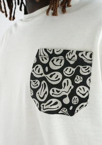 "SMILE" POCKET T-Shirt